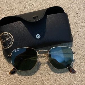 RAY-BAN HEXAGONAL Gold Sunglasses